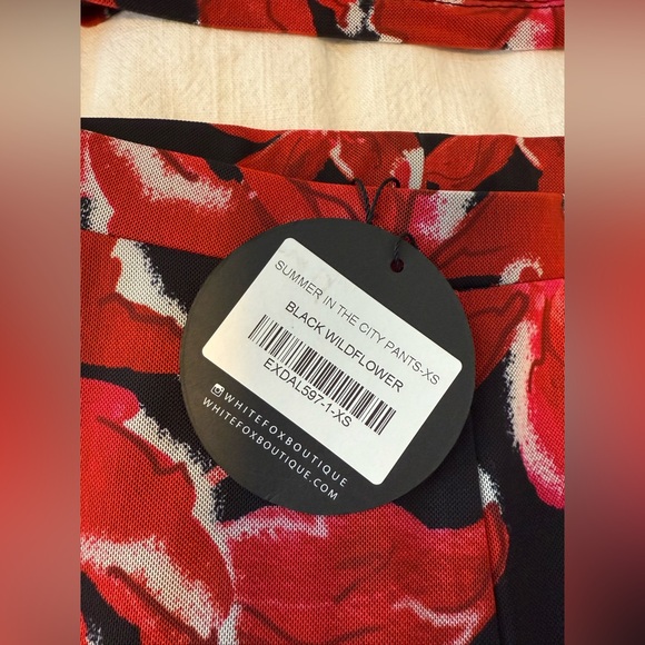 White Fox Boutique Red and Black Floral Set - Picture 2 of 4